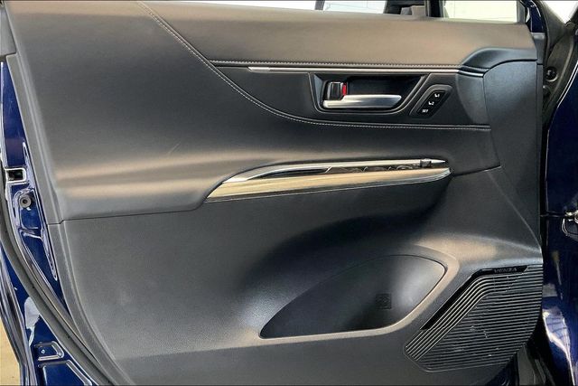 Thumbnail: 2023 Toyota Venza - 30