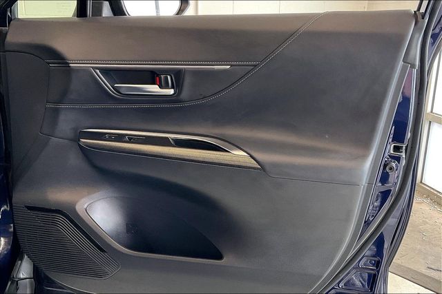 Thumbnail: 2023 Toyota Venza - 31