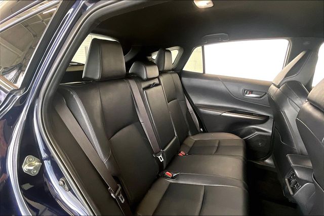 Thumbnail: 2023 Toyota Venza - 27
