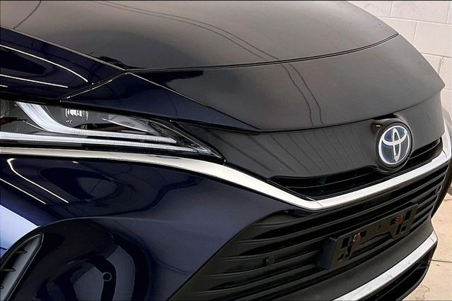 Thumbnail: 2023 Toyota Venza - 33