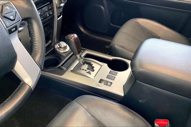 Thumbnail: 2016 Toyota 4Runner - 16