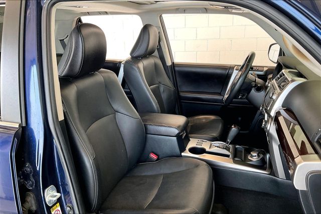 Thumbnail: 2016 Toyota 4Runner - 12