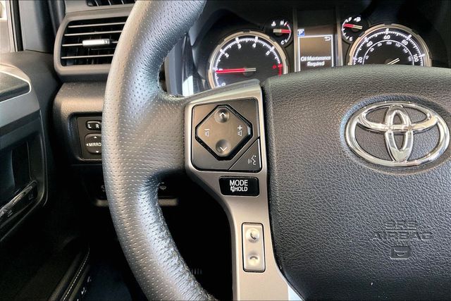 Thumbnail: 2022 Toyota 4Runner - 25