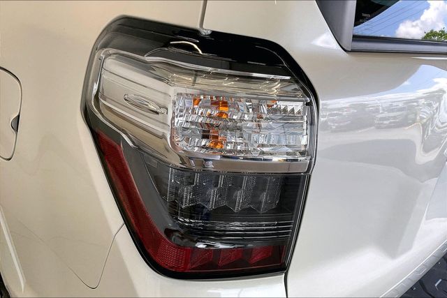 Thumbnail: 2022 Toyota 4Runner - 31