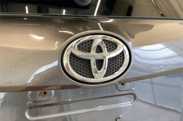 Thumbnail: 2018 Toyota RAV4 - 7