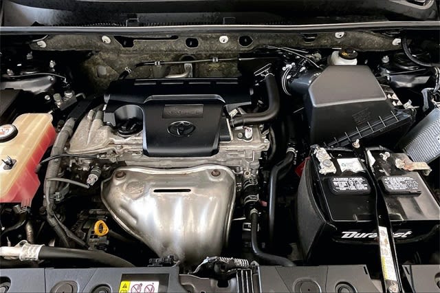 Thumbnail: 2018 Toyota RAV4 - 9