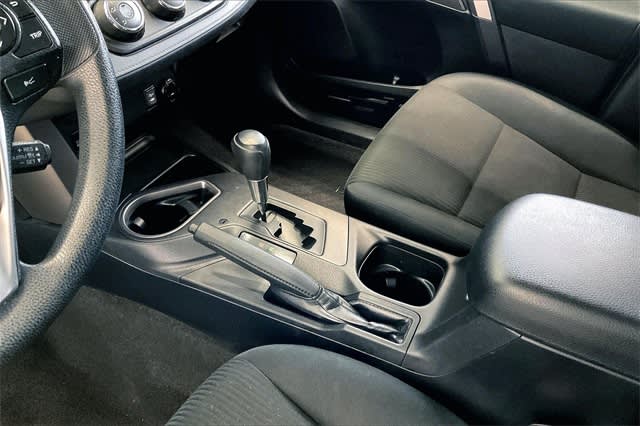 Thumbnail: 2018 Toyota RAV4 - 17