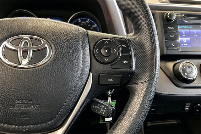 Thumbnail: 2018 Toyota RAV4 - 28