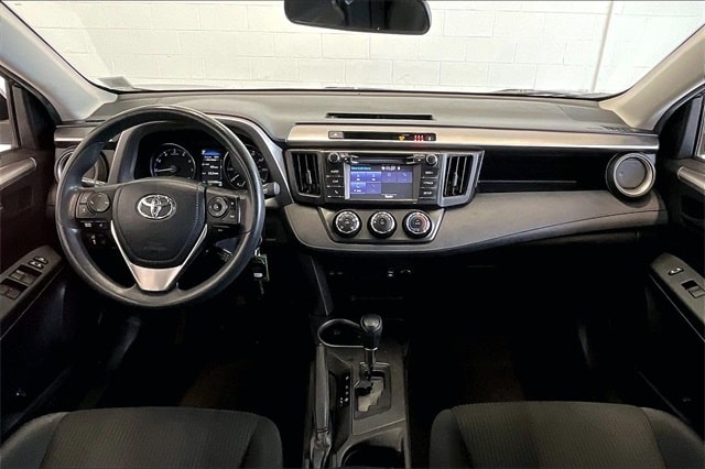 Thumbnail: 2018 Toyota RAV4 - 10