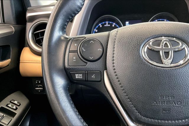 Thumbnail: 2018 Toyota RAV4 - 27