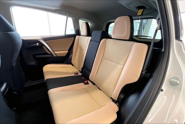 Thumbnail: 2018 Toyota RAV4 - 13
