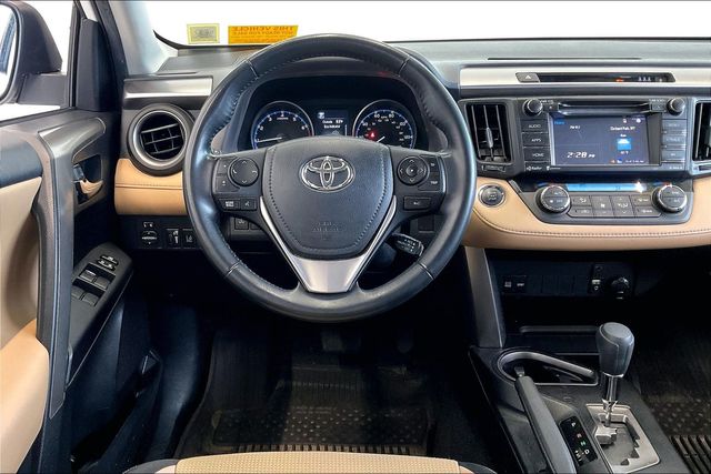 Thumbnail: 2018 Toyota RAV4 - 14