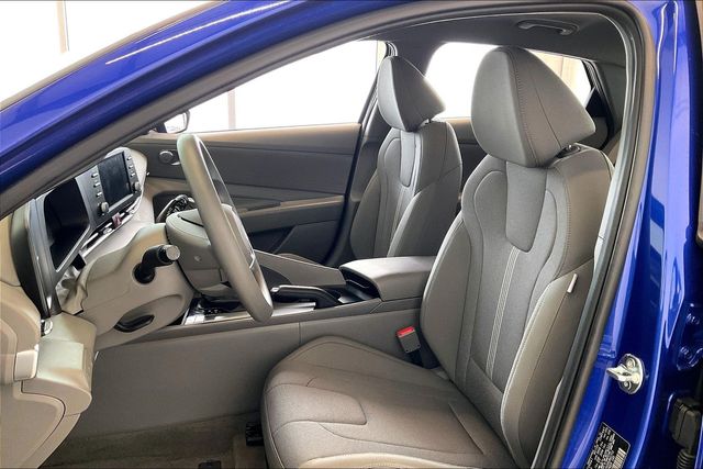Thumbnail: 2024 Hyundai Elantra - 11