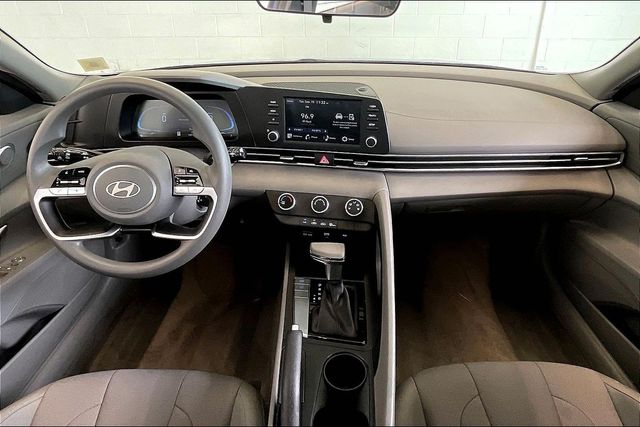Thumbnail: 2024 Hyundai Elantra - 10