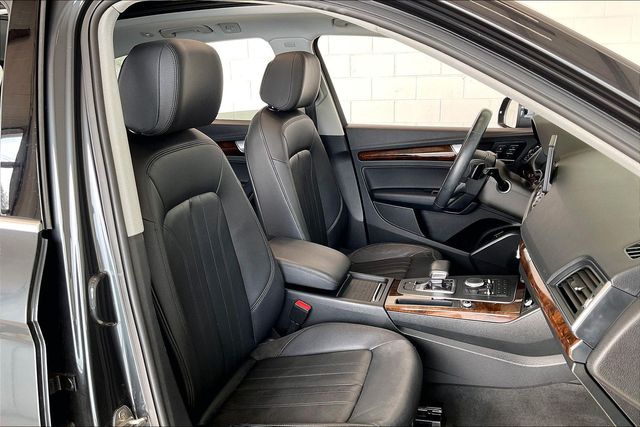 Thumbnail: 2020 Audi Q5 - 12
