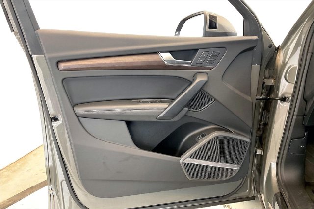 Thumbnail: 2023 Audi Q5 - 29