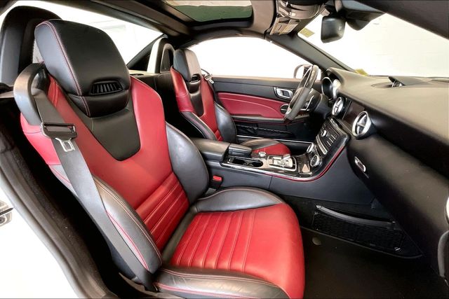 Thumbnail: 2017 Mercedes-Benz SLC - 25
