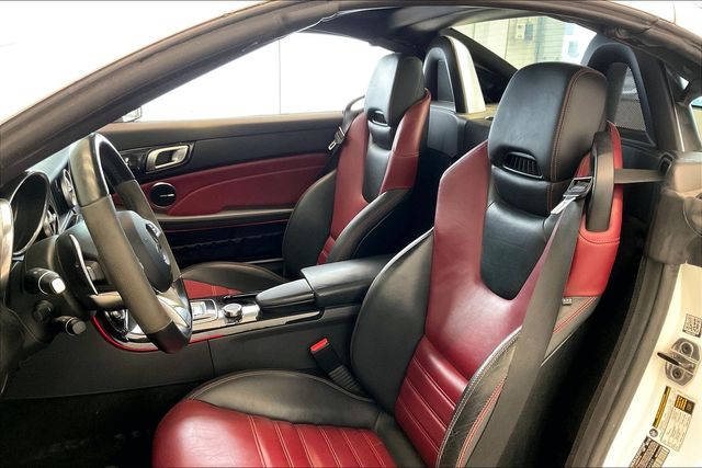 Thumbnail: 2017 Mercedes-Benz SLC - 10