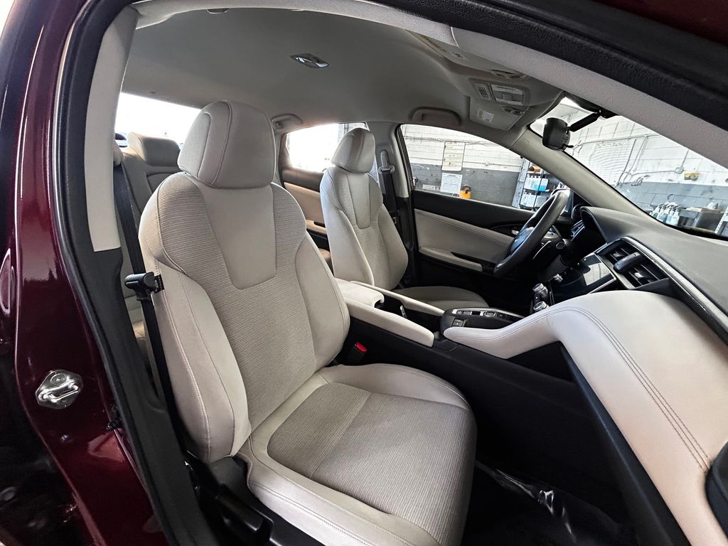Thumbnail: 2019 Honda Insight - 20