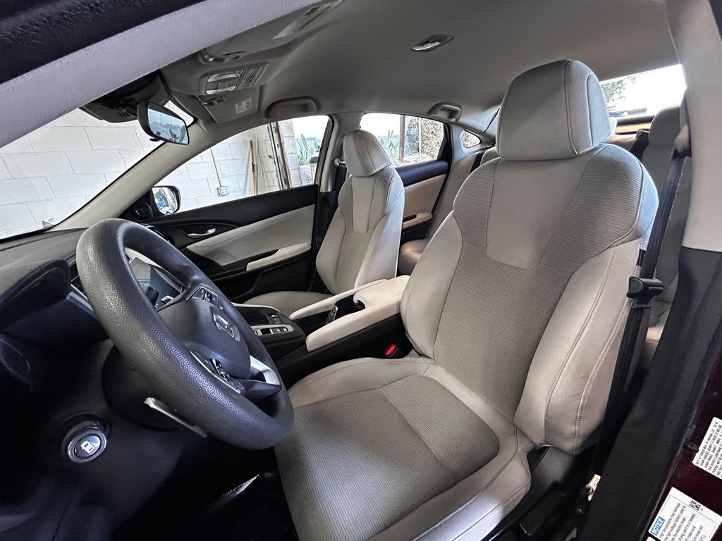 Thumbnail: 2019 Honda Insight - 9