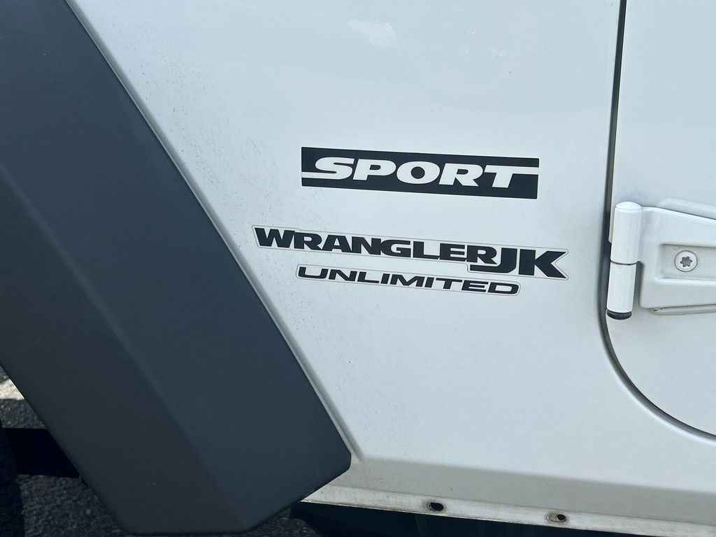 Thumbnail: 2018 Jeep Wrangler - 7