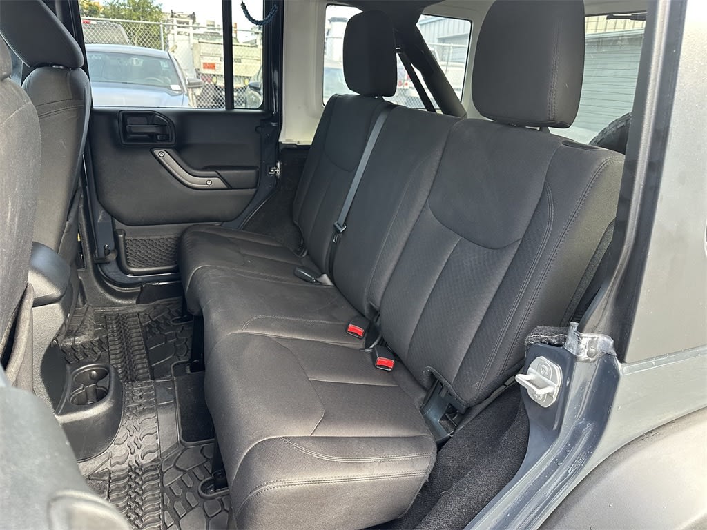 Thumbnail: 2016 Jeep Wrangler - 19