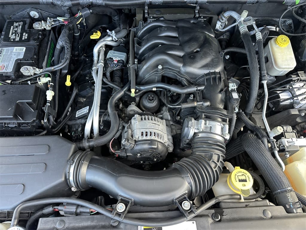 Thumbnail: 2016 Jeep Wrangler - 9