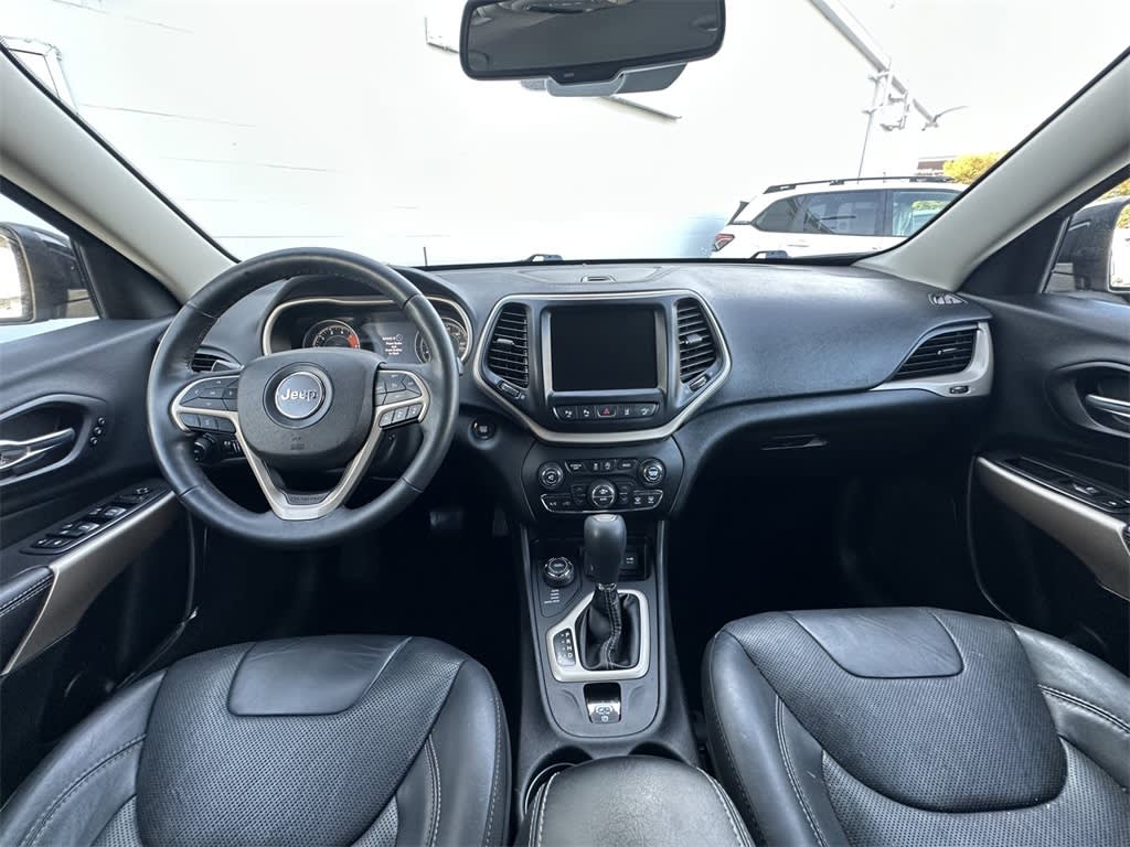 Thumbnail: 2018 Jeep Cherokee - 10