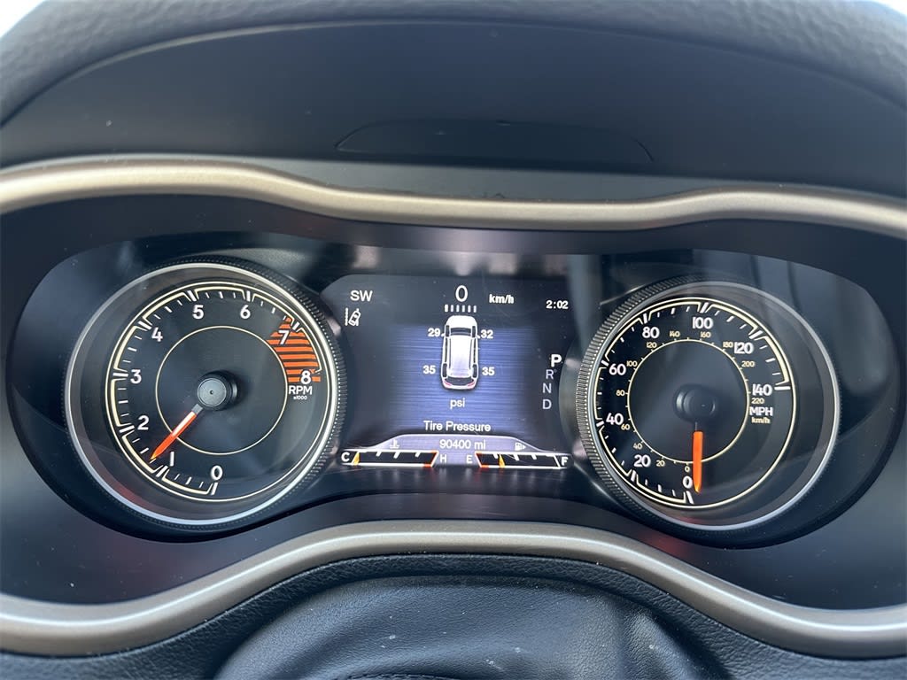 Thumbnail: 2018 Jeep Cherokee - 17