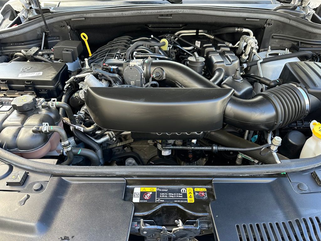 Thumbnail: 2023 Dodge Durango - 8