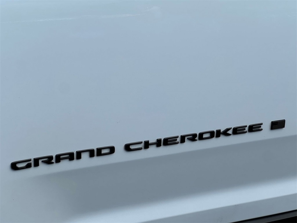 Thumbnail: 2024 Jeep Grand Cherokee L - 7