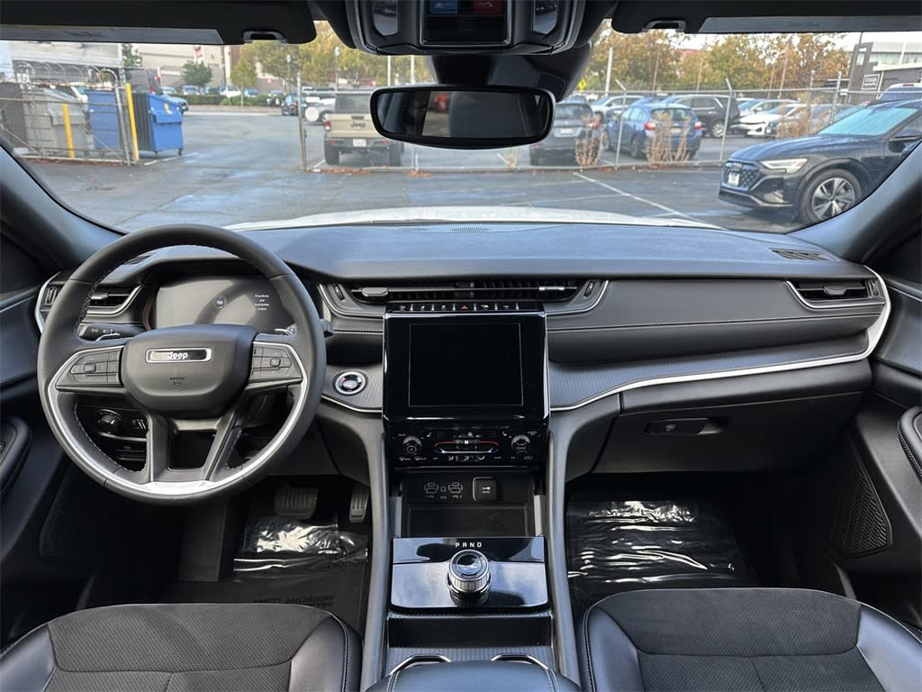 Thumbnail: 2024 Jeep Grand Cherokee L - 2