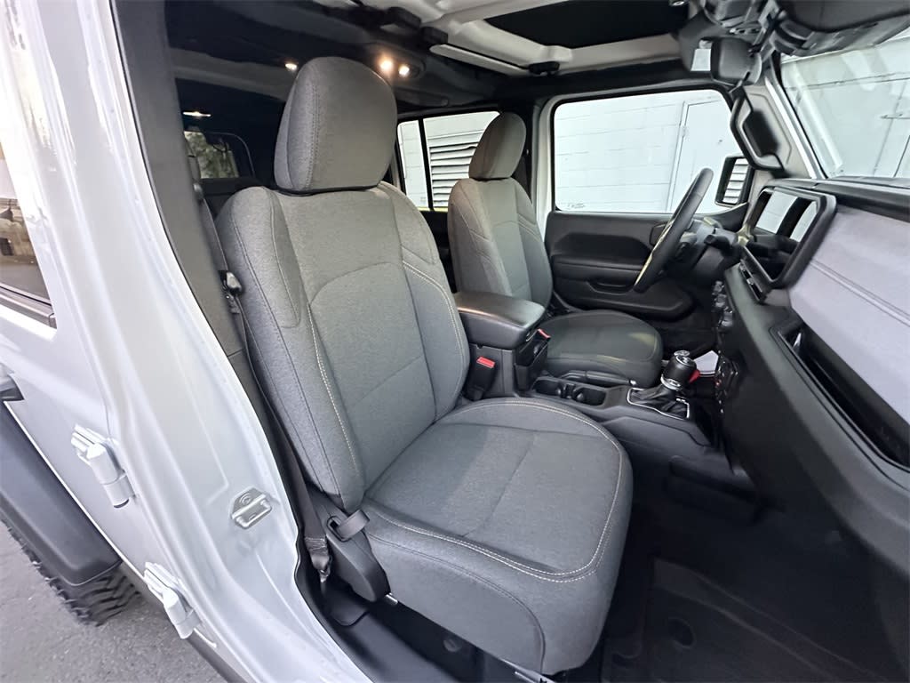 Thumbnail: 2024 Jeep Wrangler - 21