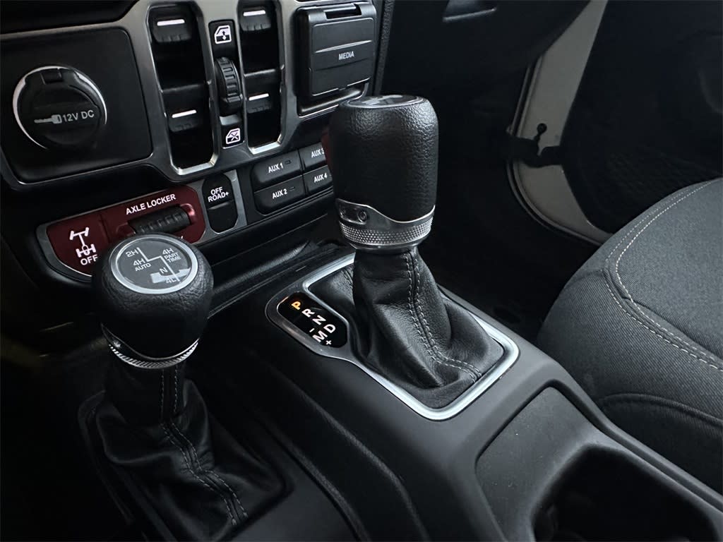 Thumbnail: 2024 Jeep Wrangler - 14