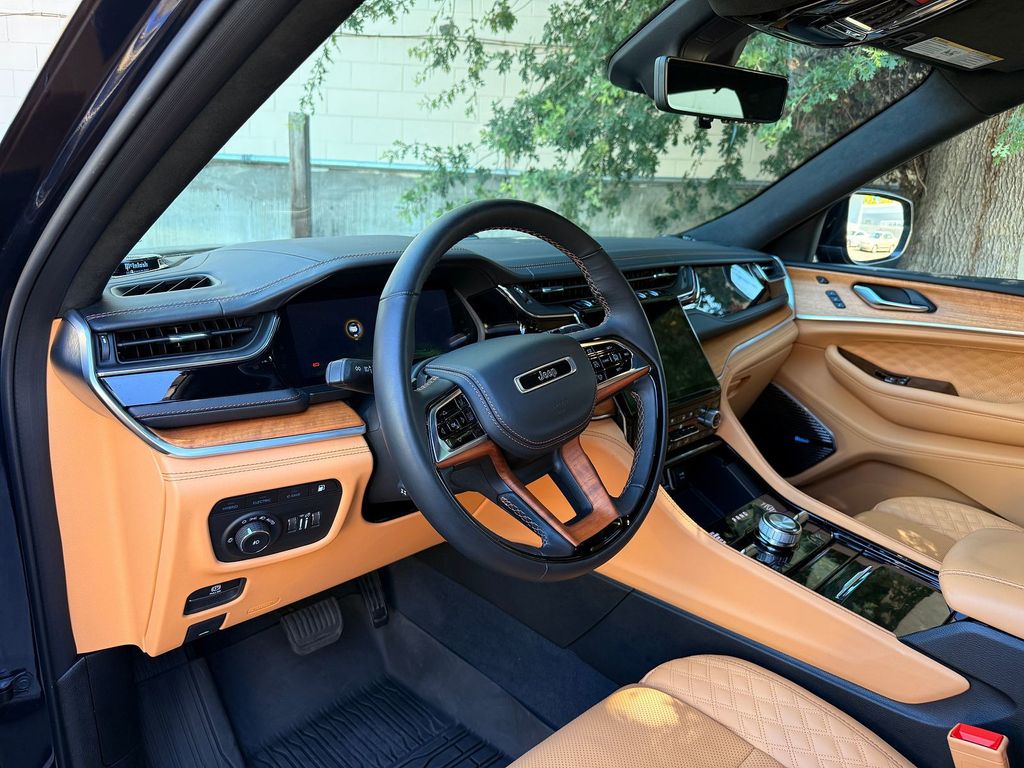 Thumbnail: 2023 Jeep Grand Cherokee - 2