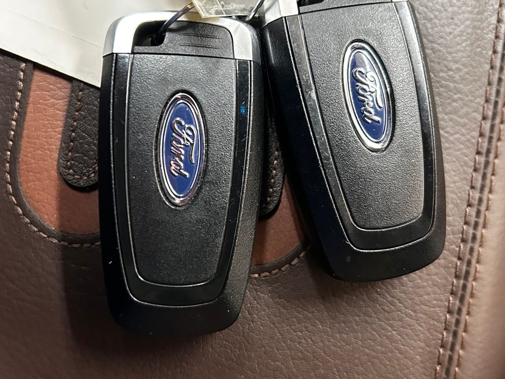Thumbnail: 2021 Ford Explorer - 22