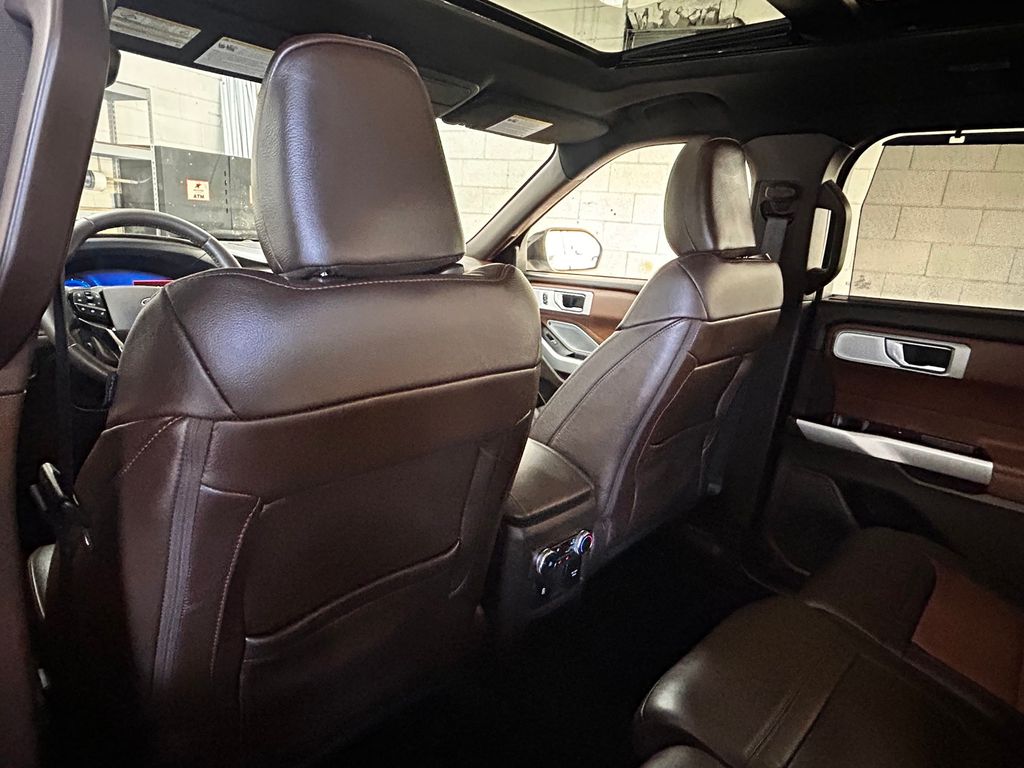 Thumbnail: 2021 Ford Explorer - 12