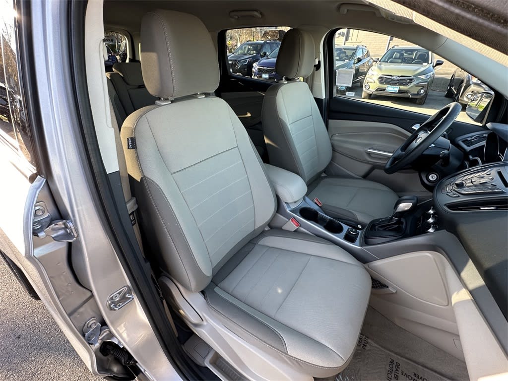 2015 Ford Escape SE 21