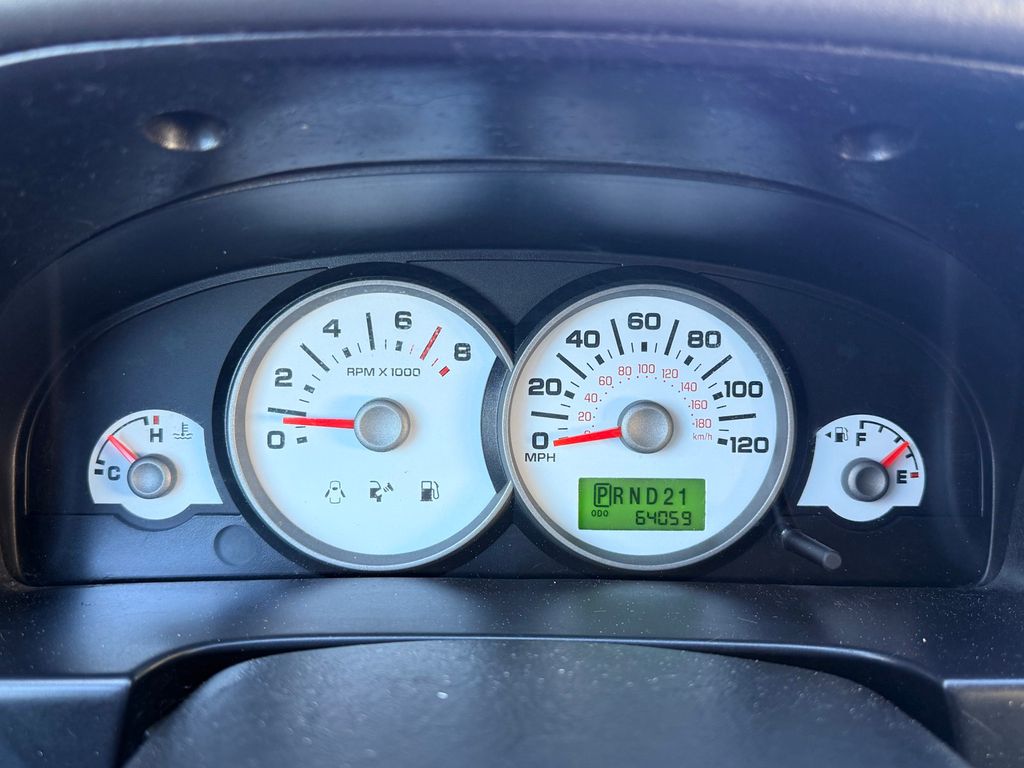 Thumbnail: 2005 Ford Escape - 16