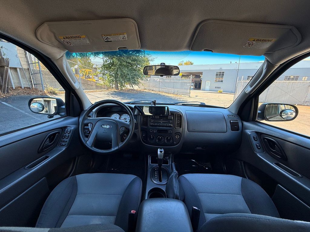 Thumbnail: 2005 Ford Escape - 8