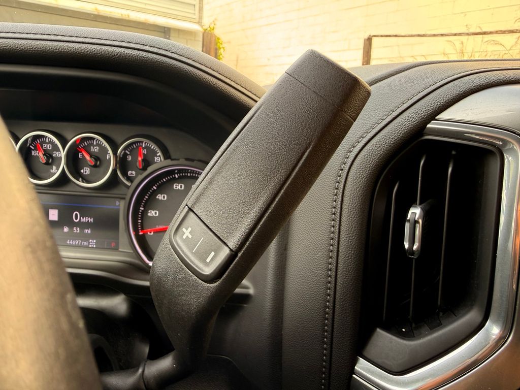 Thumbnail: 2019 Chevrolet Silverado 1500 - 20