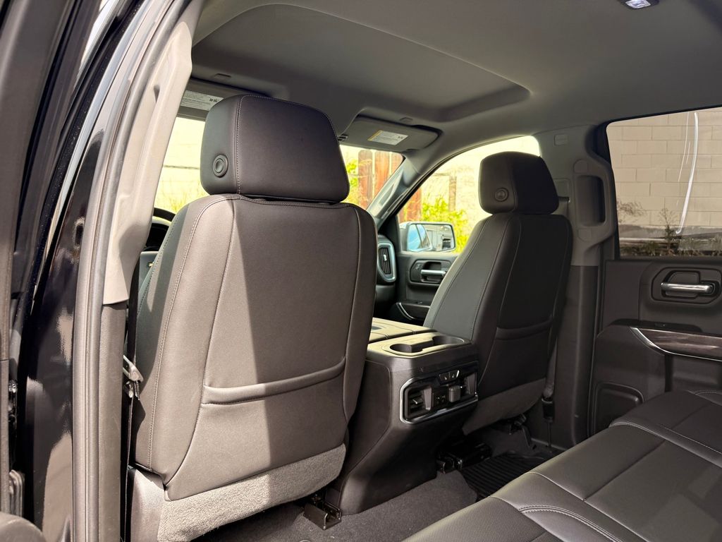 Thumbnail: 2019 Chevrolet Silverado 1500 - 11