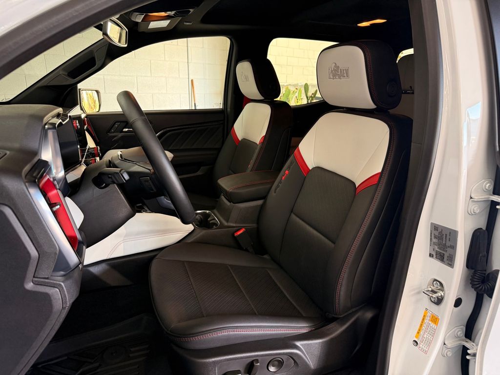 Thumbnail: 2025 GMC Canyon - 10
