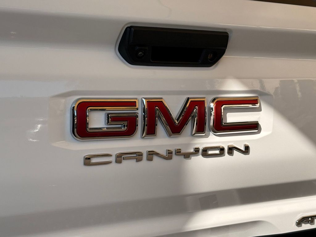 Thumbnail: 2025 GMC Canyon - 6