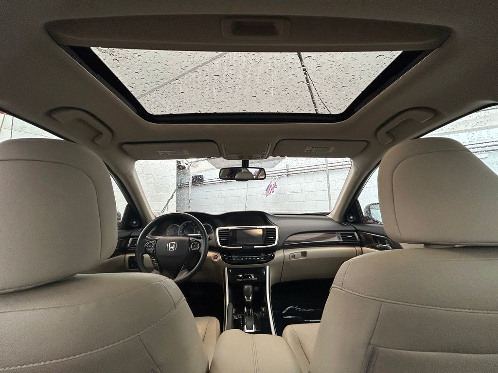 Thumbnail: 2016 Honda Accord - 21