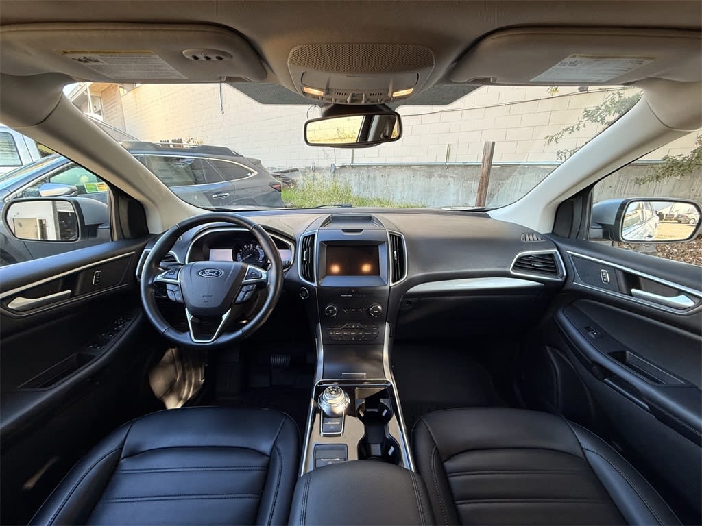 Thumbnail: 2020 Ford Edge - 10