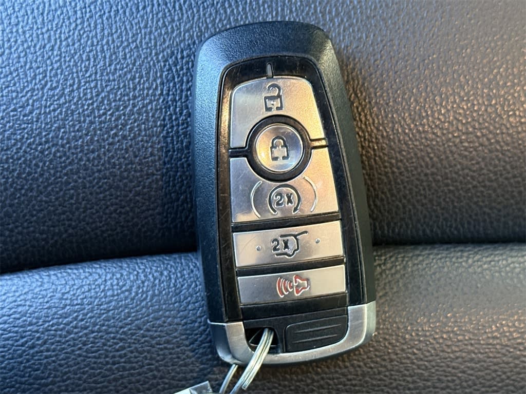 Thumbnail: 2020 Ford Edge - 18