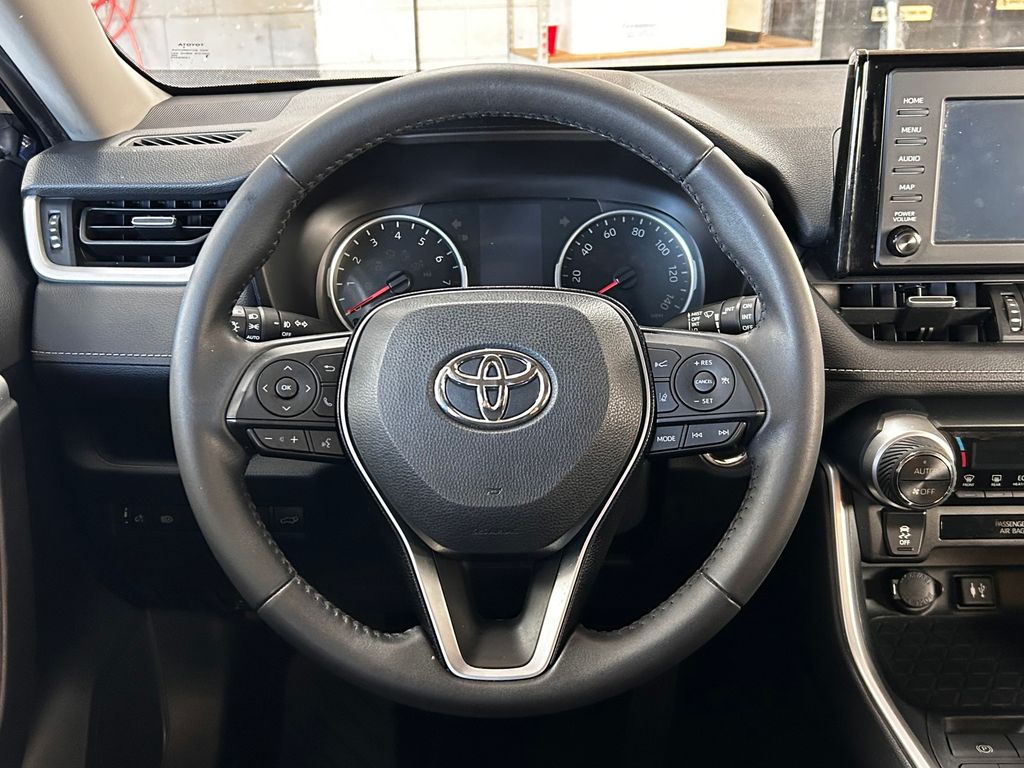 Thumbnail: 2019 Toyota RAV4 - 13