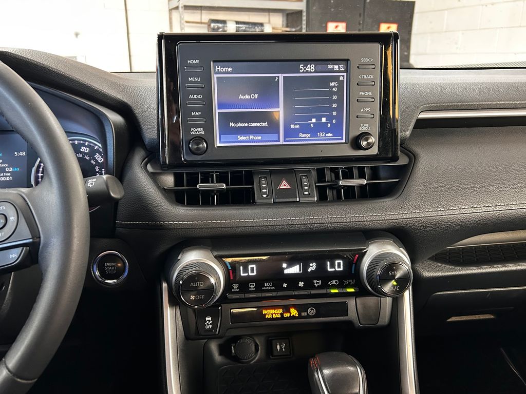 Thumbnail: 2019 Toyota RAV4 - 14
