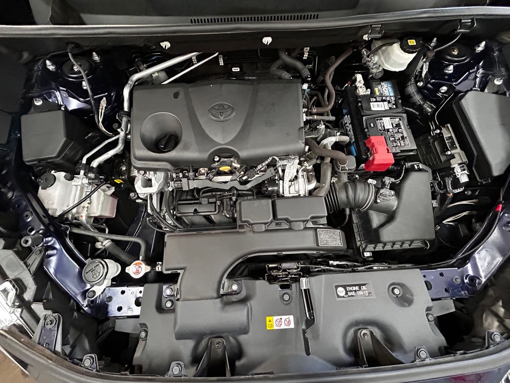 Thumbnail: 2019 Toyota RAV4 - 8